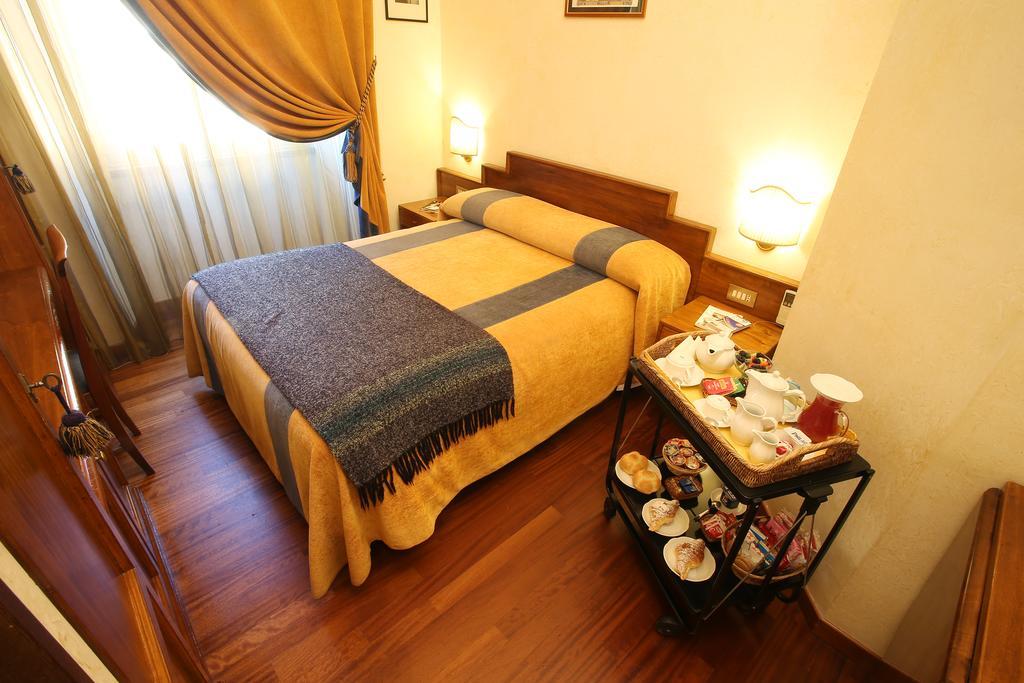 Couette-café Al Colonnato Di San Pietro Rome